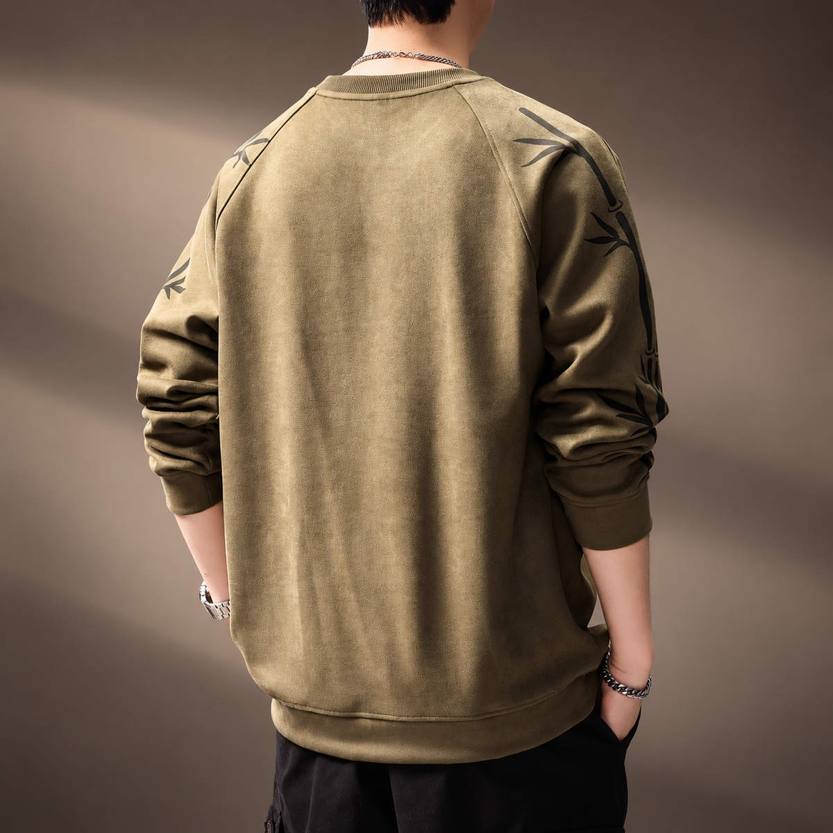 Etienne Men’s Graphic Sleeve Raglan Pullover